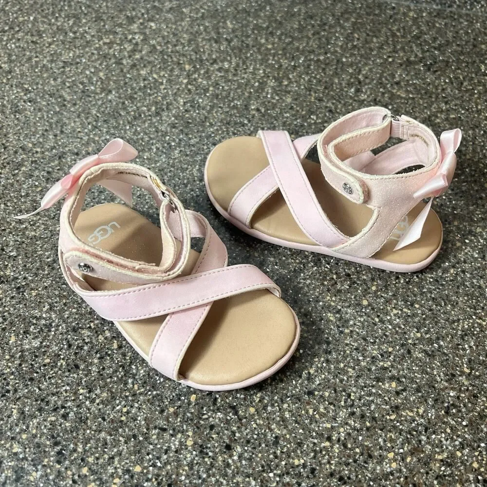 UGG Little Girls Toddlers Size 6/7 Pink Glitter Faux Leather Ankle Strap Sandals